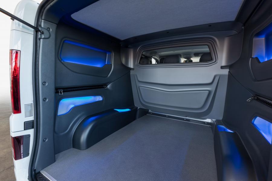 Багажник Opel Vivaro Sport 2016 года  (фото 3 из 7)